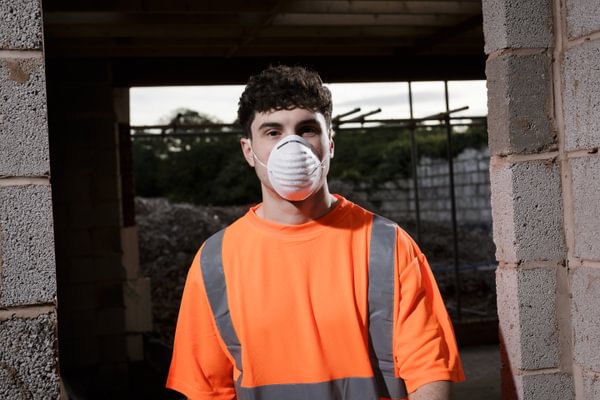 Fit For The Job 5 x Disposable Single Use Dust Masks for Protection Against Non Toxic Dust and Powders